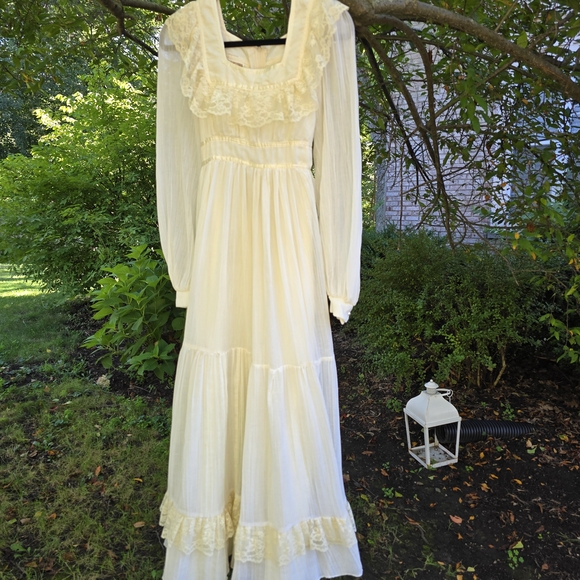 Gunne Sax Lace Dress - Picture 1 of 12
